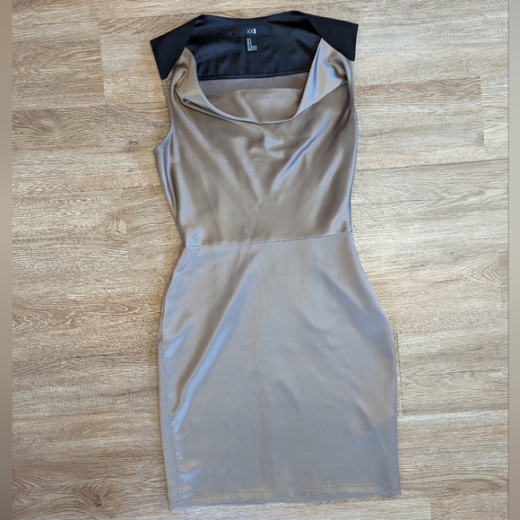 Forever 21 XXI Side Zip Scoop Neck Dress Size S Cocktail Holiday Party - Picture 4 of 11
